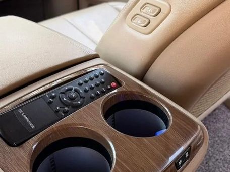Kia Carnival, 2018 — photo 11