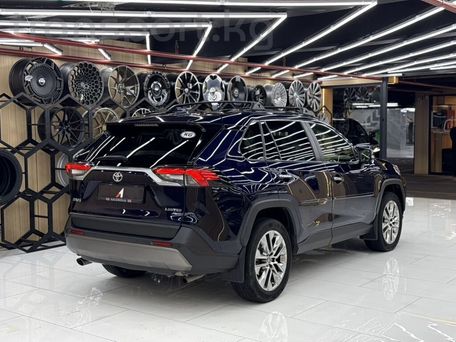 Toyota RAV4, 2020 — photo 4