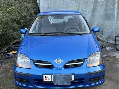 Nissan Almera Tino, 2001 — 照片 1
