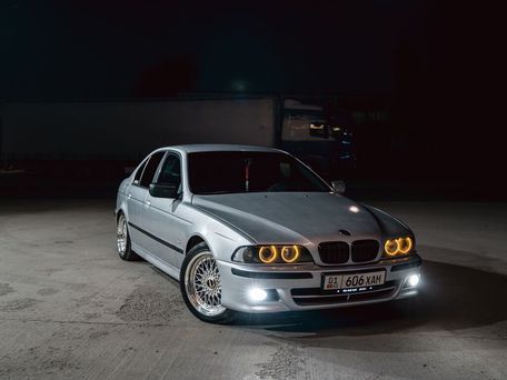 BMW 5 Series, 2001 — photo 1