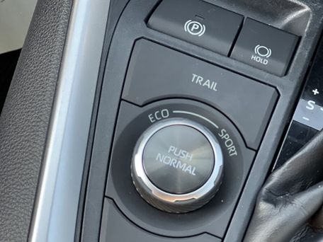 Toyota RAV4, 2019 — сүрөт 13