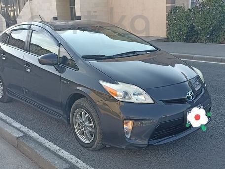 Toyota Prius, 2015 — фото 3