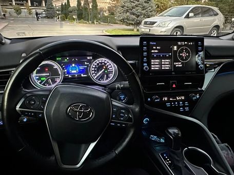 Toyota Camry, 2021 — photo 3