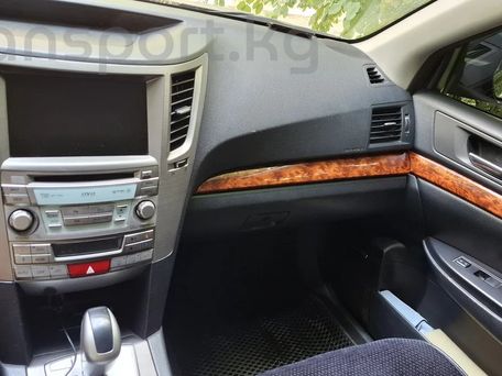 Subaru Outback, 2010 — фото 2