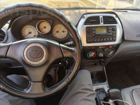 Toyota RAV4, 2001