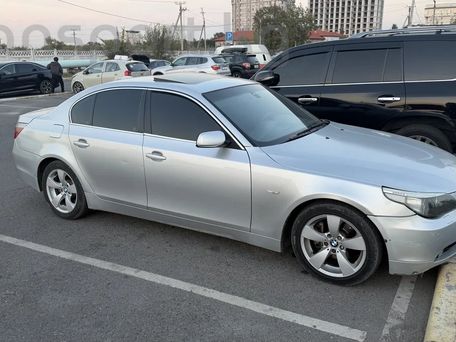 BMW 5 серии, 2005 — 照片 1