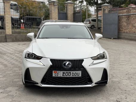Lexus IS, 2018 — 照片 1