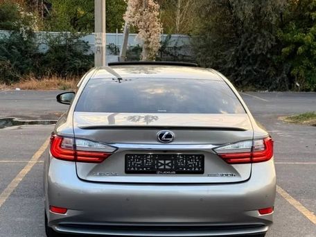 Lexus ES, 2017 — 照片 2