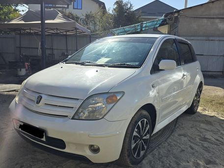 Toyota Ist, 2002 — photo 1