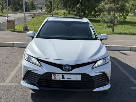 Toyota Camry, 2022 — фото 1