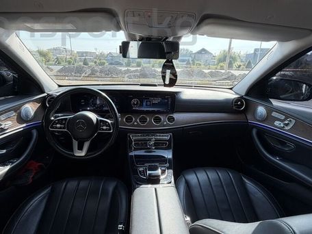 Mercedes-Benz E-Class, 2020 — photo 4