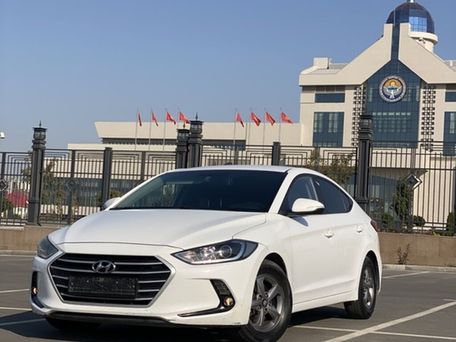 Hyundai Avante, 2018 — 照片 1