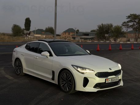 Kia Stinger, 2018 — фото 1