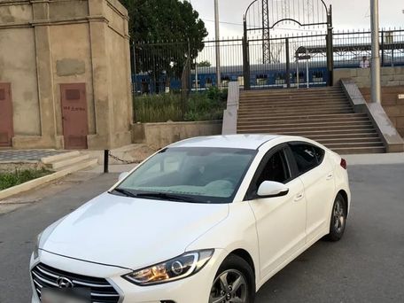 Hyundai Avante, 2018 — фото 1