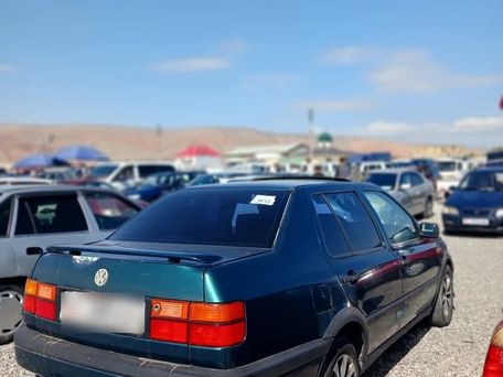 Volkswagen Vento, 1995 — photo 2