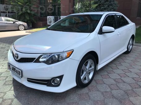 Toyota Camry, 2011