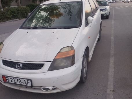 Honda Stream, 2002 — 照片 1