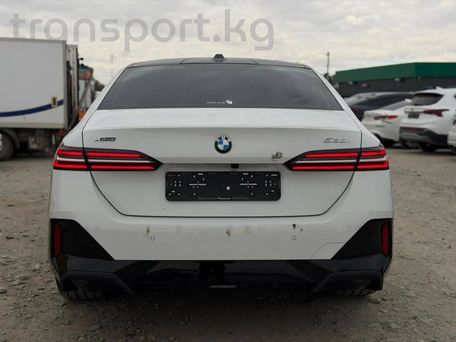 BMW 5 Series, 2026 — photo 4
