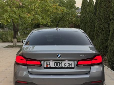 BMW 5 серии, 2022 — 照片 4
