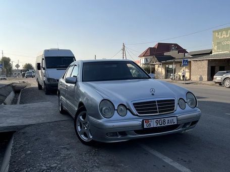 Mercedes-Benz E-Class, 2002 — photo 1