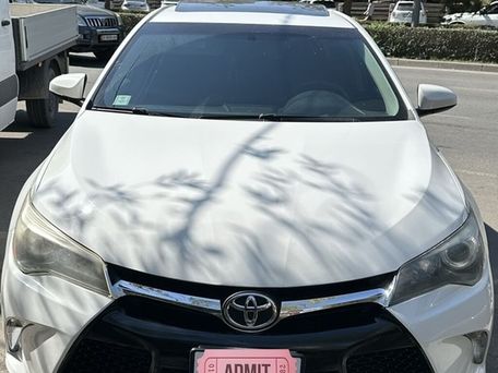 Toyota Camry, 2016