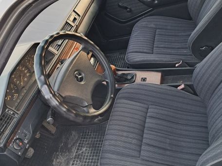 Mercedes-Benz W124, 1990 — 照片 7