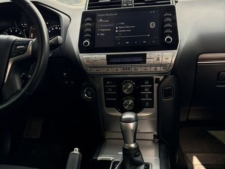 Toyota Land Cruiser Prado, 2022 — 照片 9