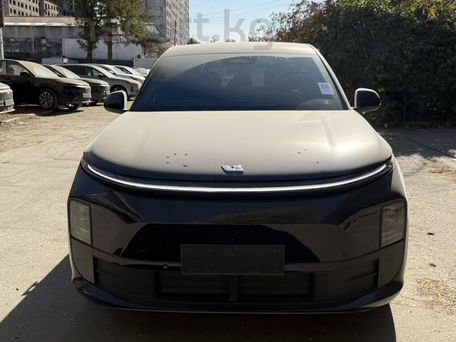 Li Auto (Lixiang) L6, 2024 — photo 1