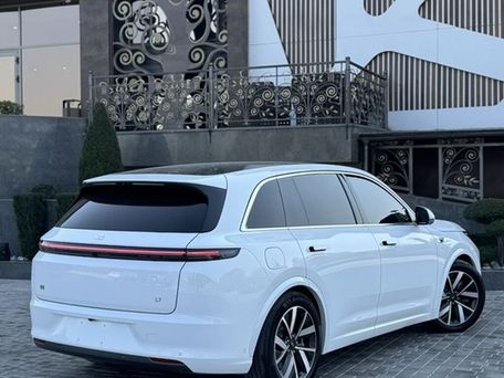 Li Auto (Lixiang) L7, 2023 — photo 6