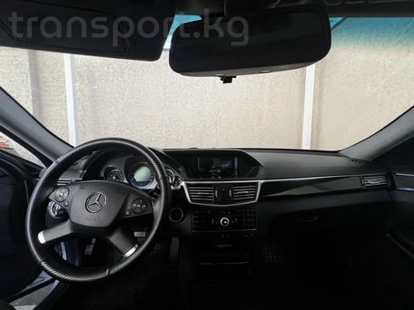Mercedes-Benz E-Class, 2011 — photo 2