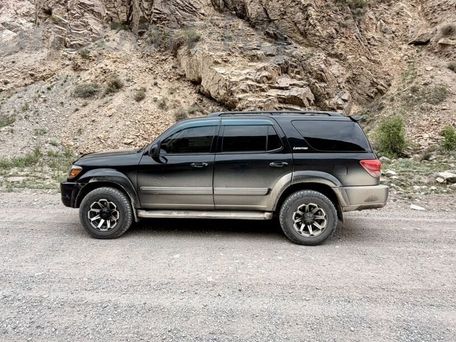 Toyota Sequoia, 2006
