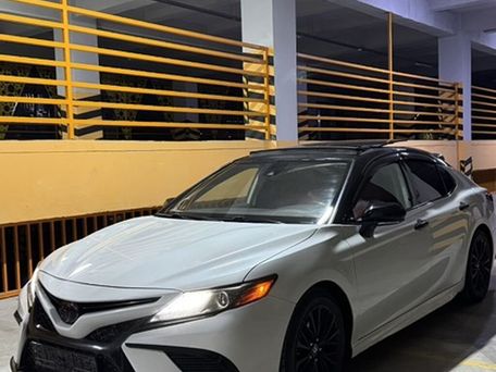 Toyota Camry, 2019 — photo 3