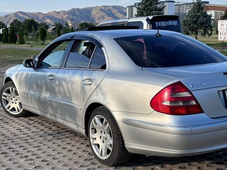 Mercedes-Benz E-Класс, 2004 — фото 4