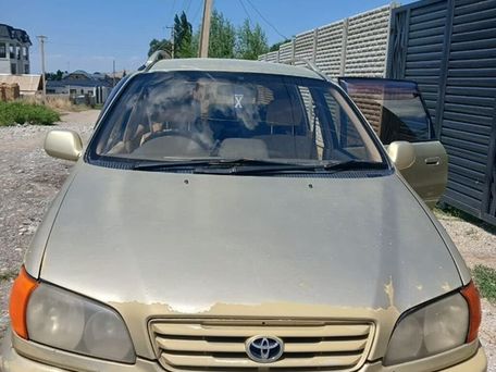 Toyota Ipsum, 2000