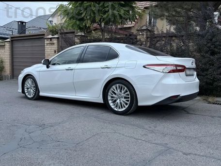 Toyota Camry, 2019 — photo 2