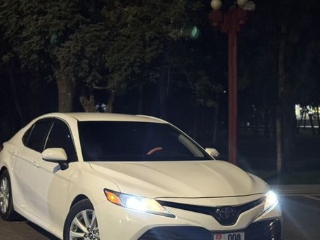 Toyota Camry, 2018 — сүрөт 1