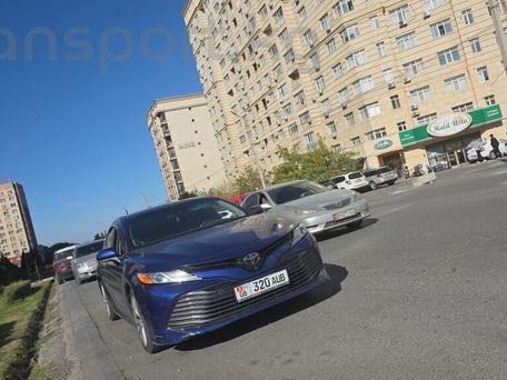 Toyota Camry, 2018 — photo 2