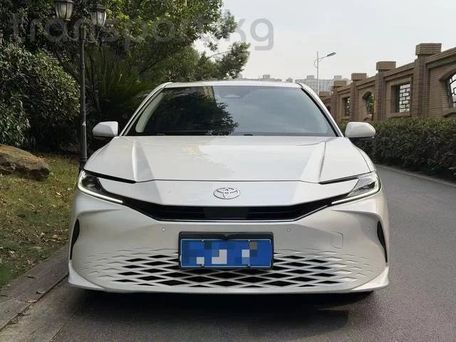Toyota Camry, 2024 — photo 3