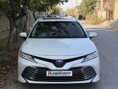 Toyota Camry, 2018 — сүрөт 1
