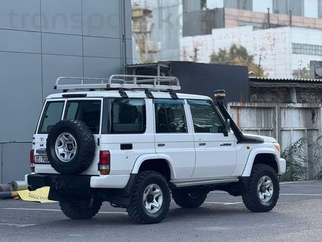 Toyota Land Cruiser, 2014 — photo 3