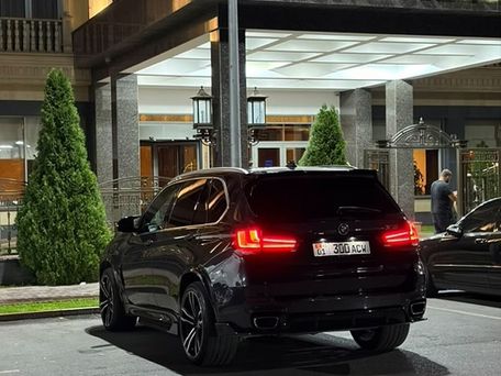 BMW X5, 2018 — photo 1
