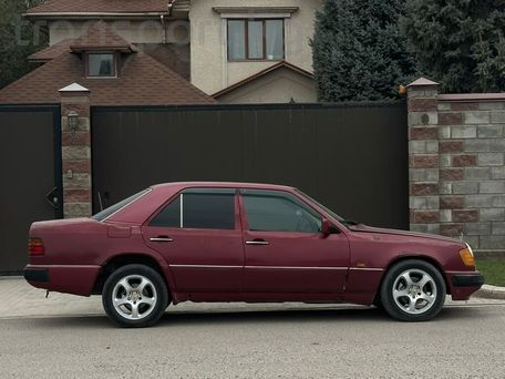 Mercedes-Benz W124, 1992 — photo 3