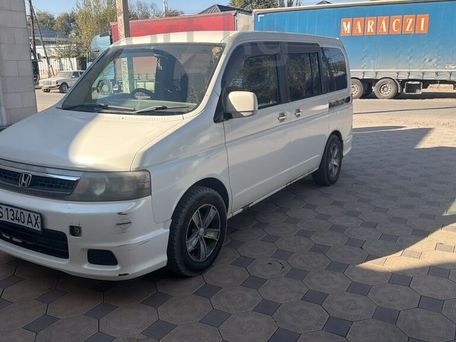 Honda Stepwgn, 2005 — photo 1