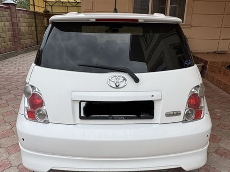 Toyota Ist, 2004 — photo 8