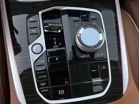 BMW X7, 2023 — сүрөт 10