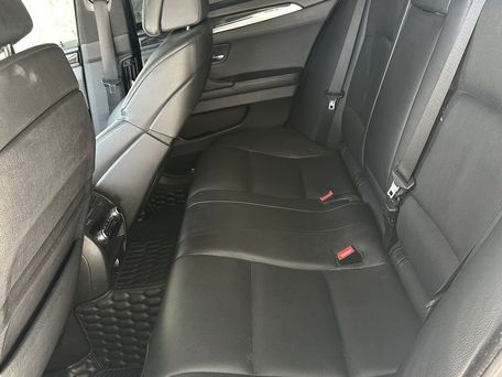 BMW 5 серии, 2010 — 照片 10