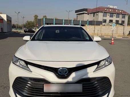 Toyota Camry, 2019 — photo 1