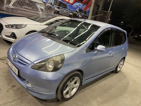 Honda Fit, 2001 — photo 2