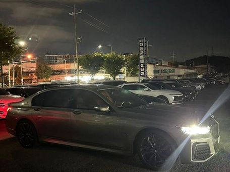 BMW 7 серии, 2020 — 照片 1