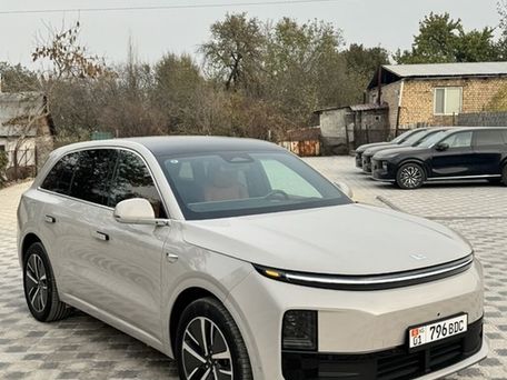 Li Auto (Lixiang) L6, 2025 — photo 2